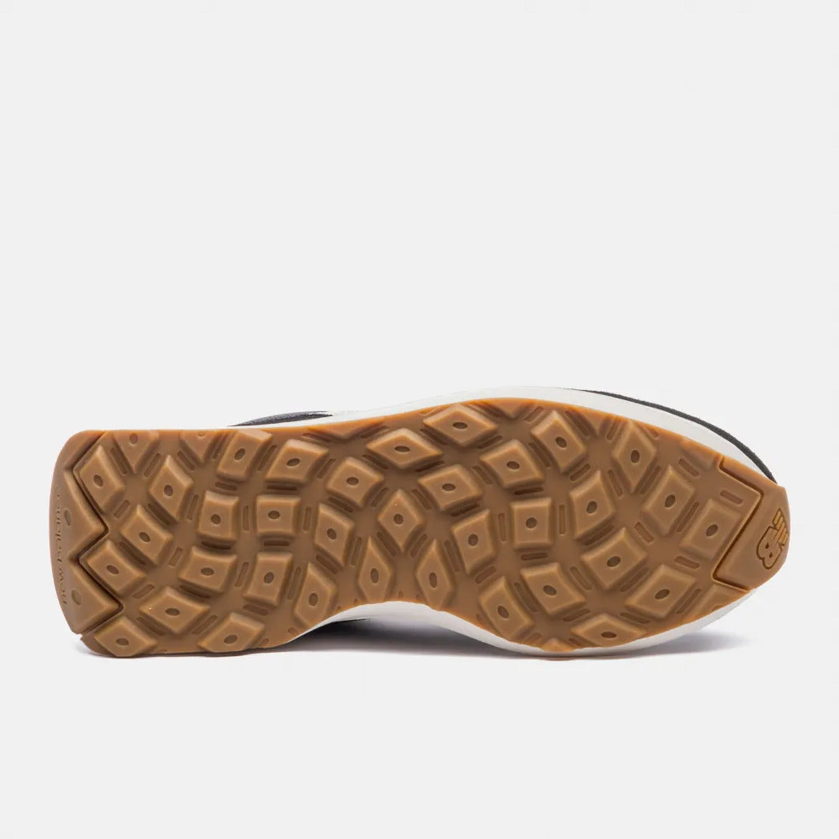 Tênis New Balance 370v1 Unisex Preto Bege