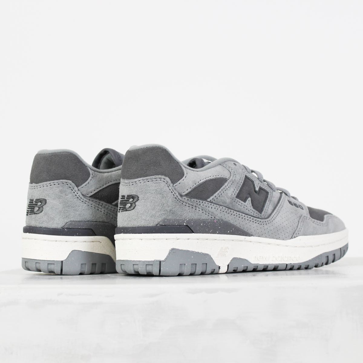 Tênis New Balance 550 Team Away Grey
