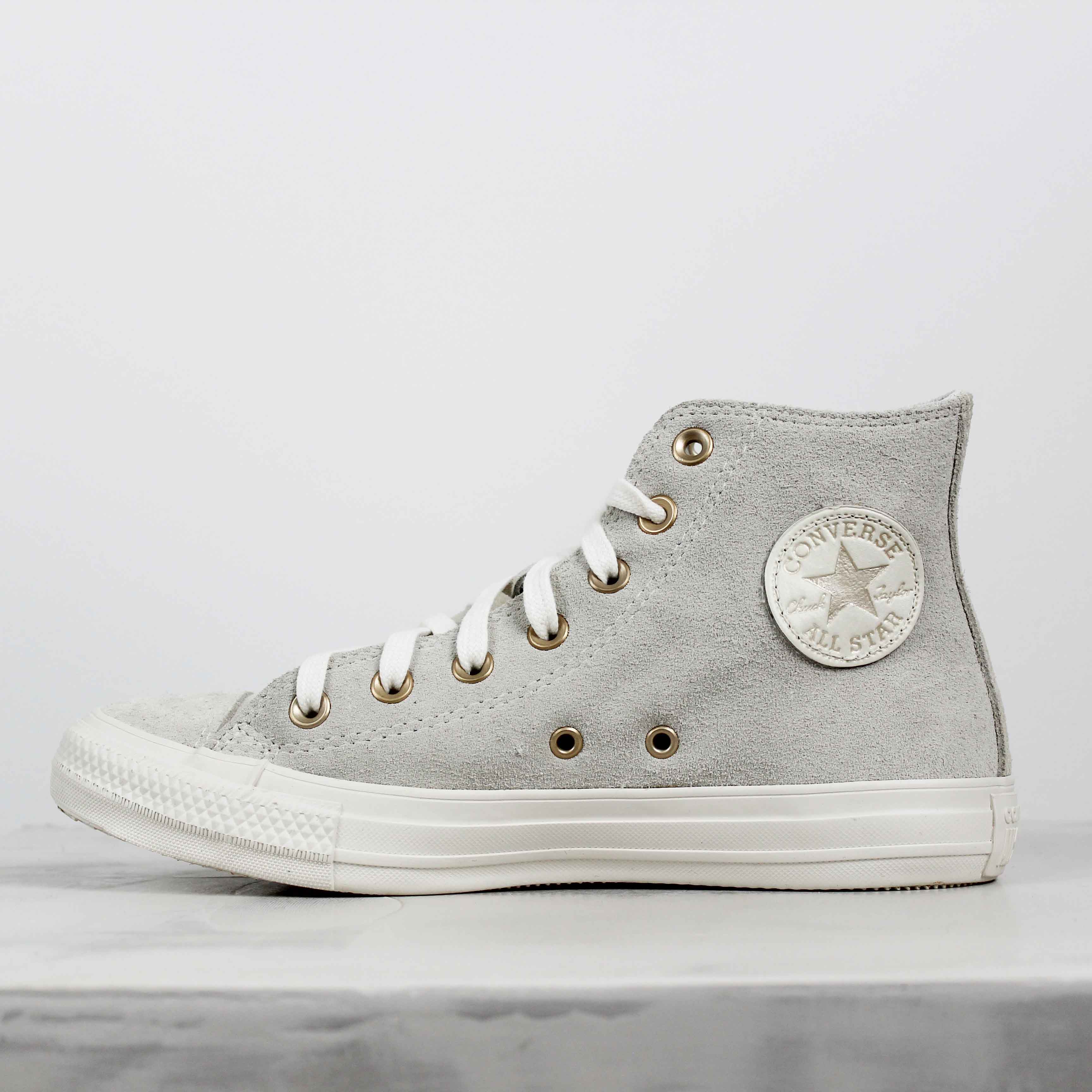 Tênis Converse Chuck Taylor Mid All Star Suede Branco