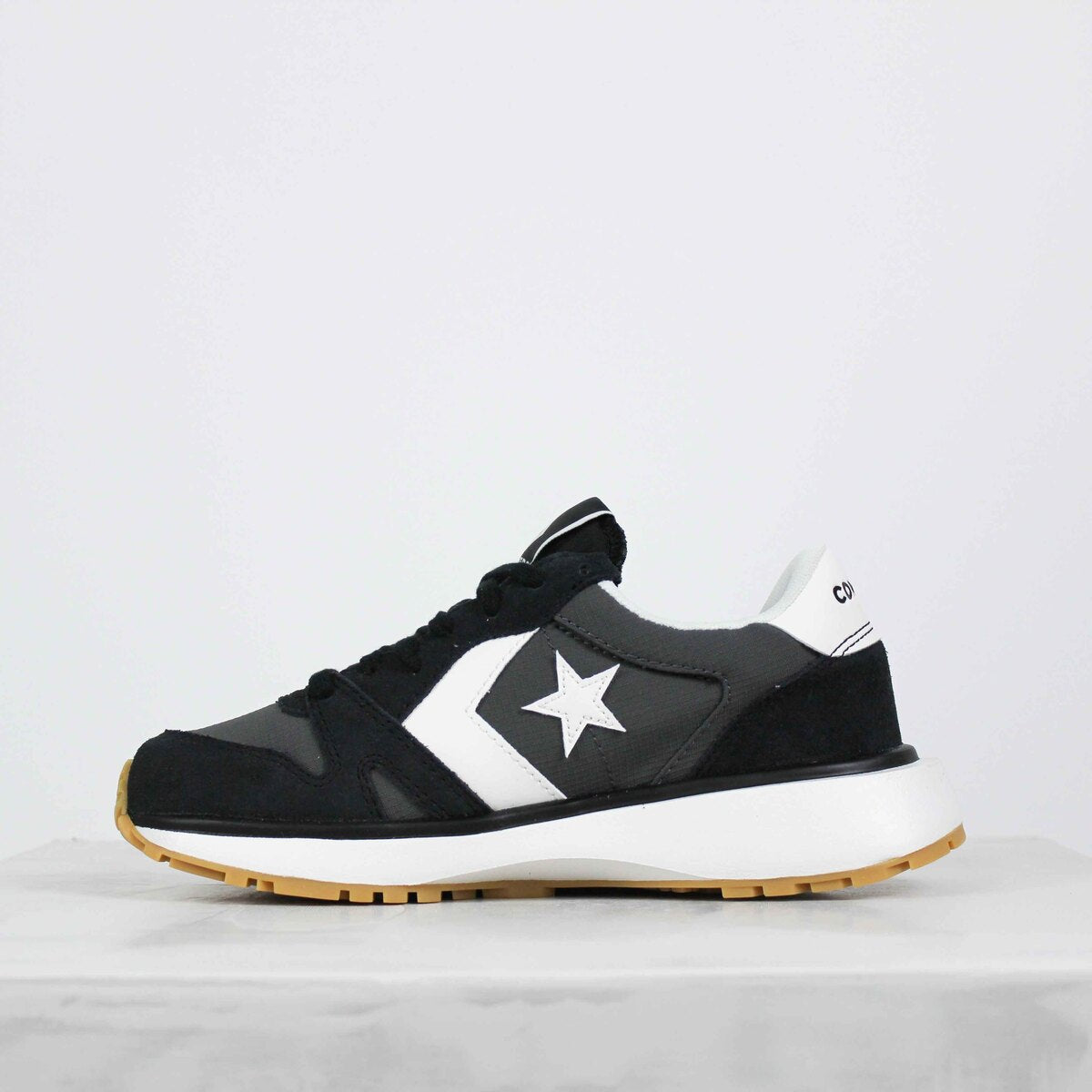 Tênis Converse Omni Trainer Black Dark Matter Vintage White