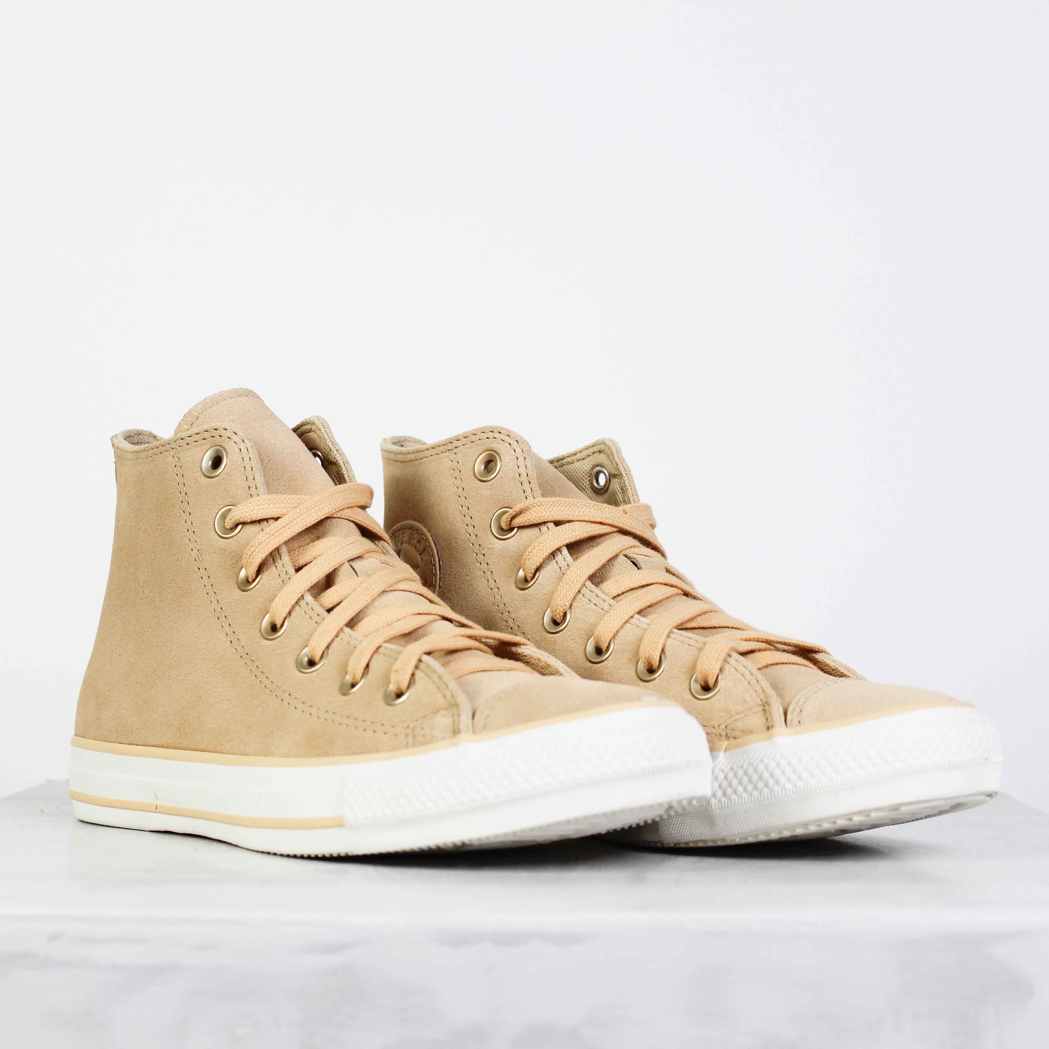 Tênis Converse Chuck Taylor All Star Mid Suede Areia