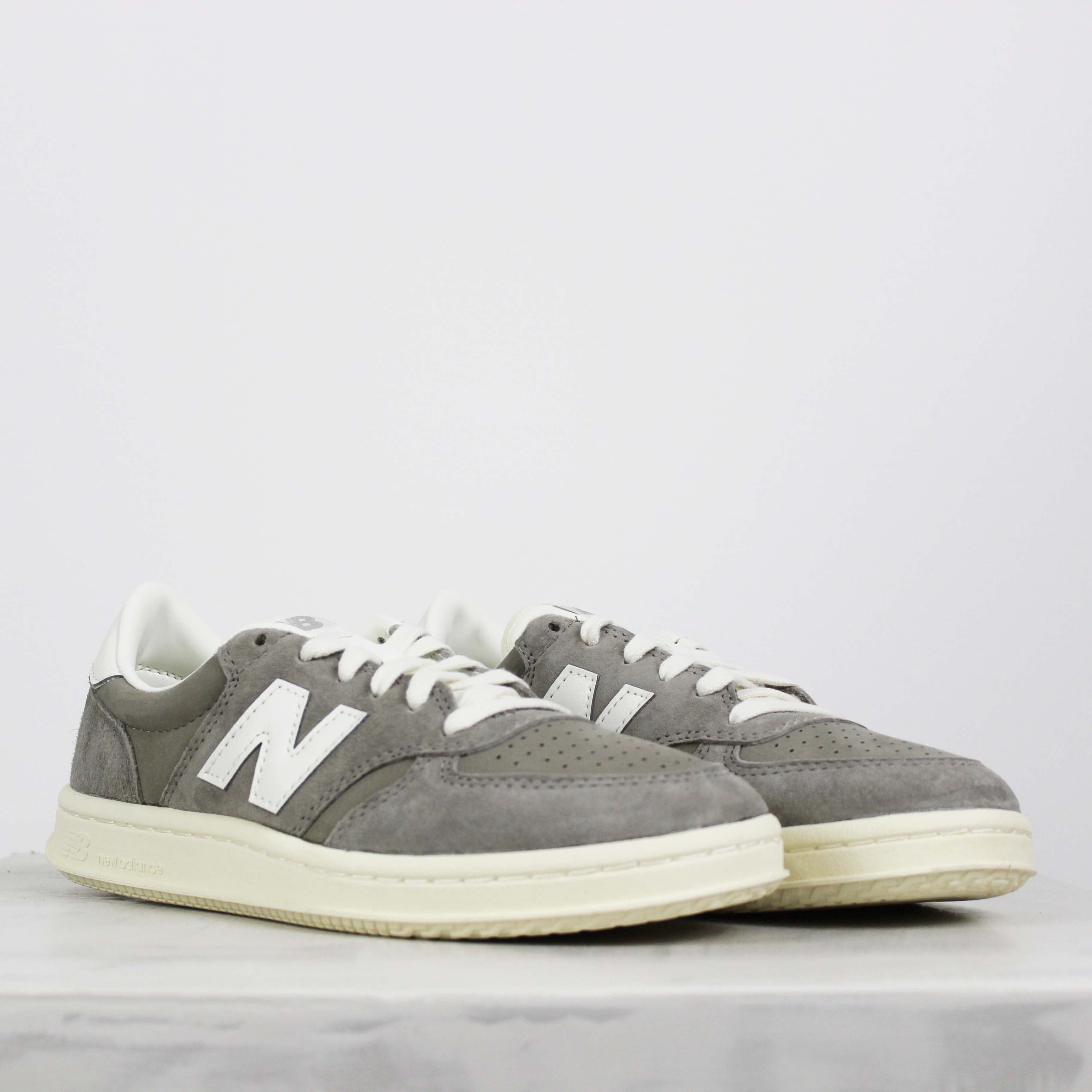 Tênis New Balance CT500 Nude Mushroom