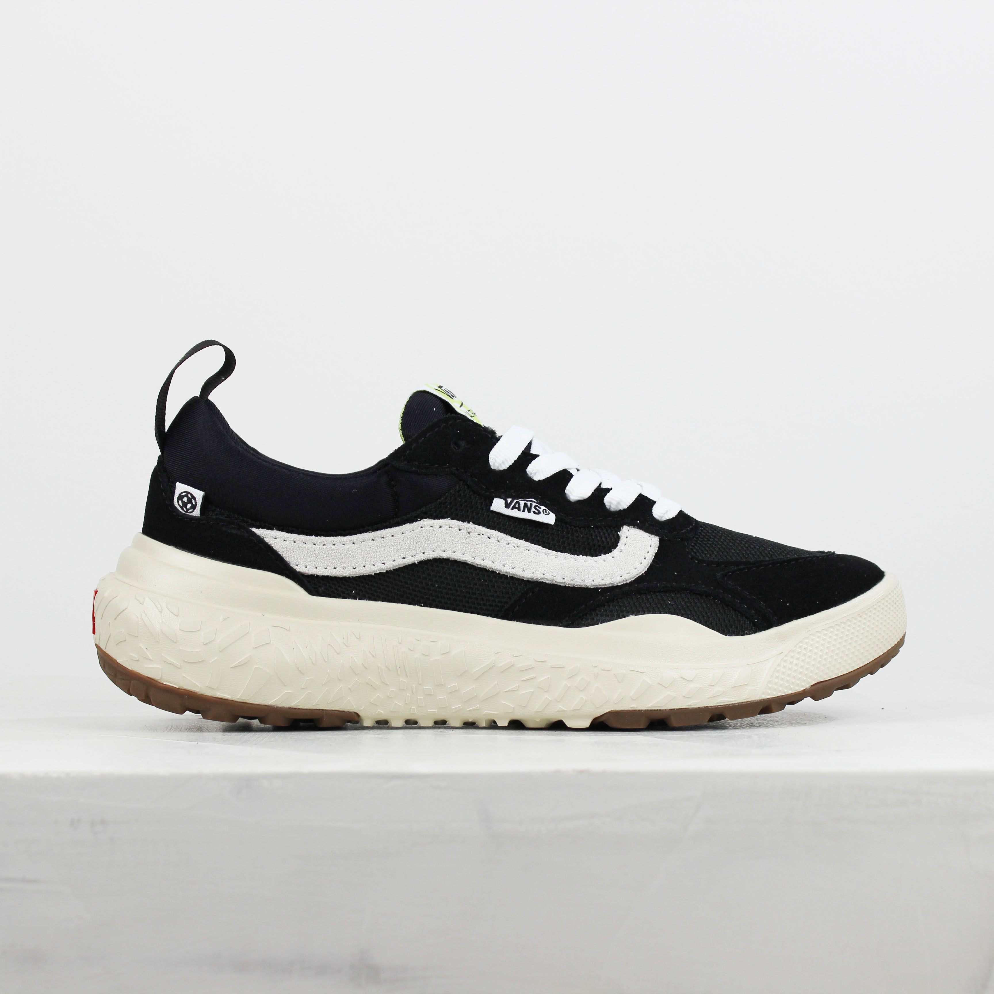 Tênis Vans Ultrarange Neo VR3 Black White