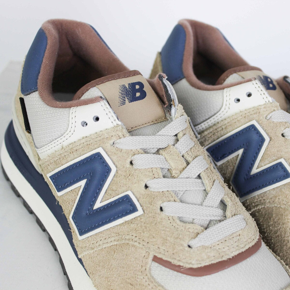 Tênis New Balance 574 Legacy Bege Marinho