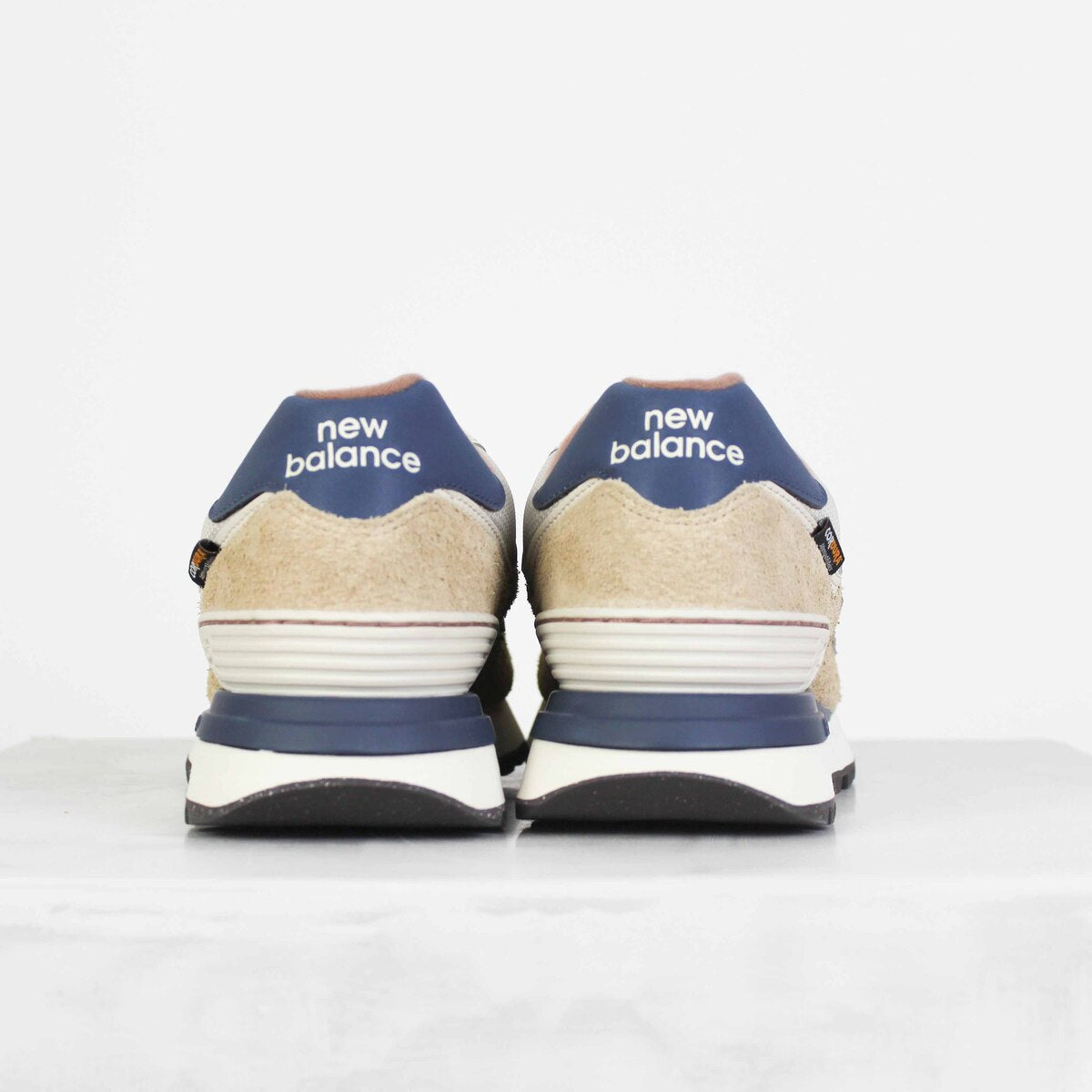 Tênis New Balance 574 Legacy Bege Marinho