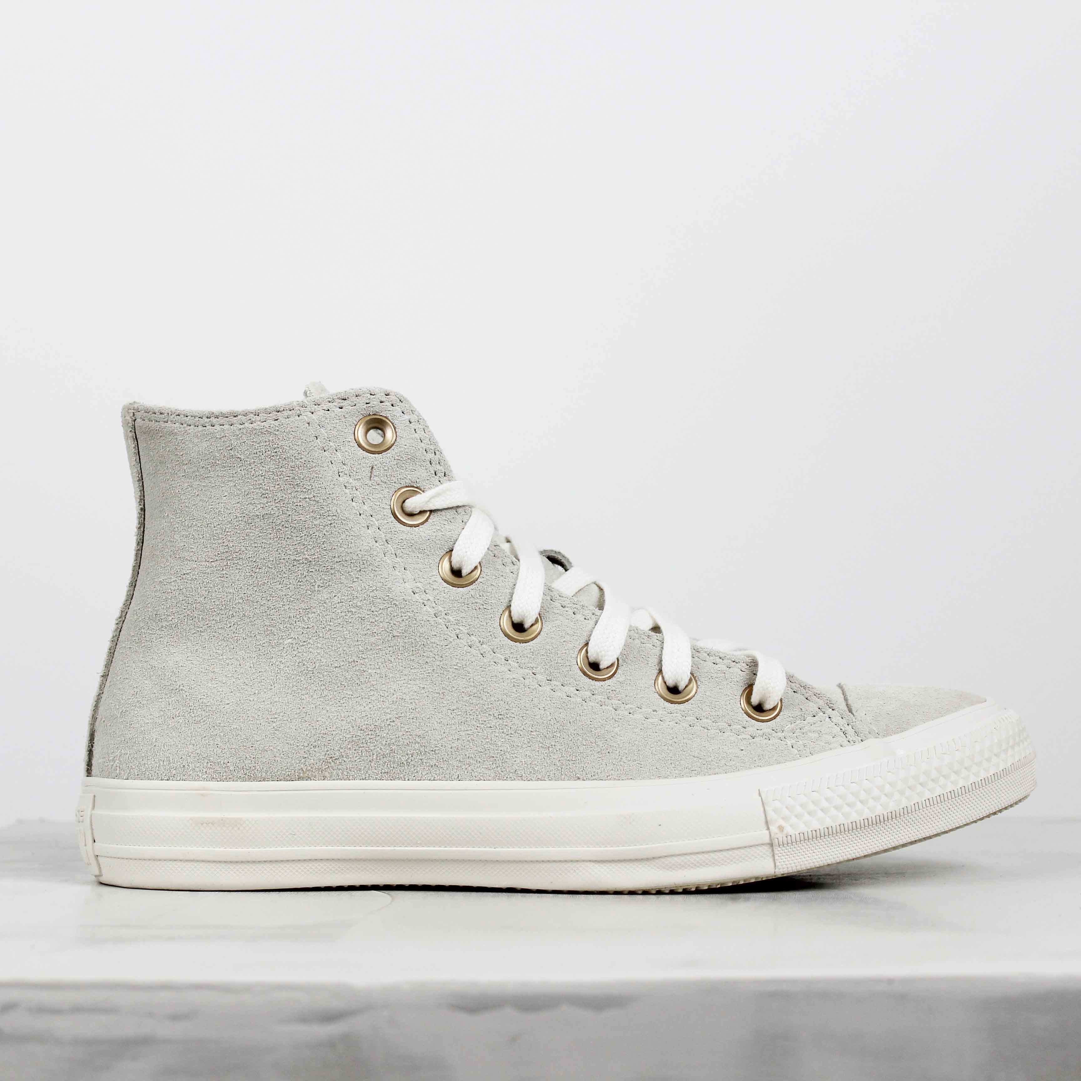 Tênis Converse Chuck Taylor Mid All Star Suede Branco