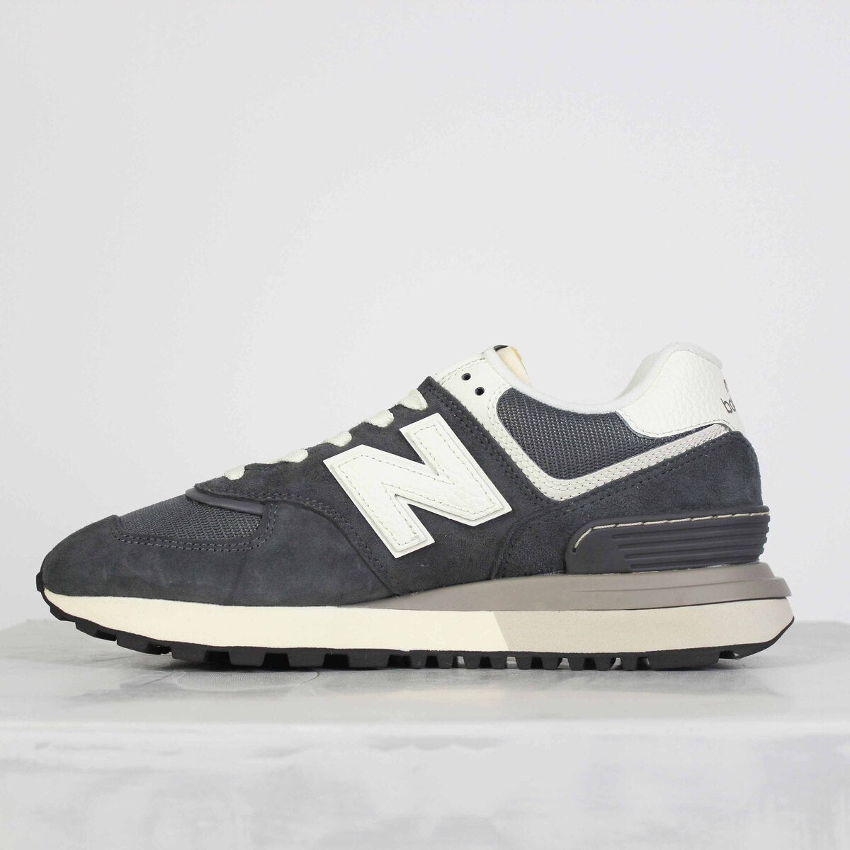 Tênis New Balance 574 Legacy Grafite Bege