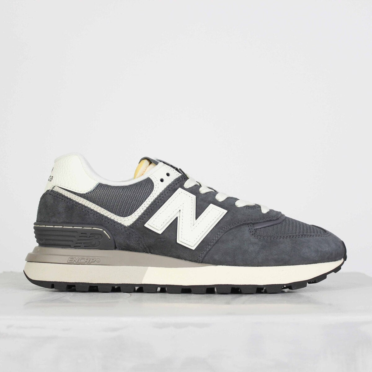 Tênis New Balance 574 Legacy Grafite Bege