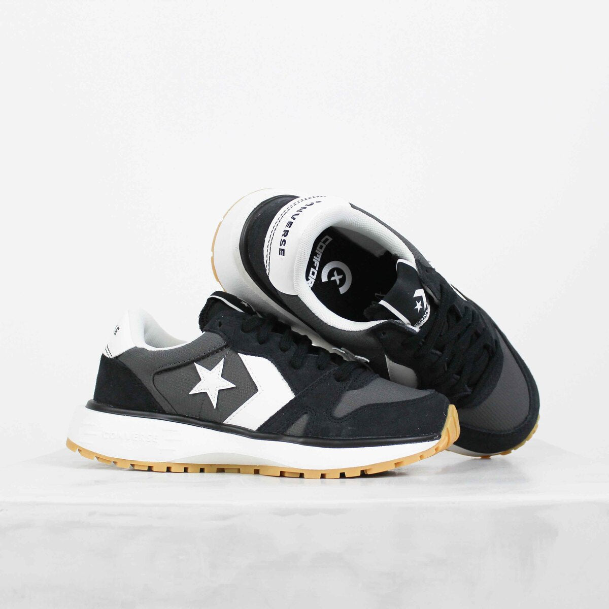 Tênis Converse Omni Trainer Black Dark Matter Vintage White
