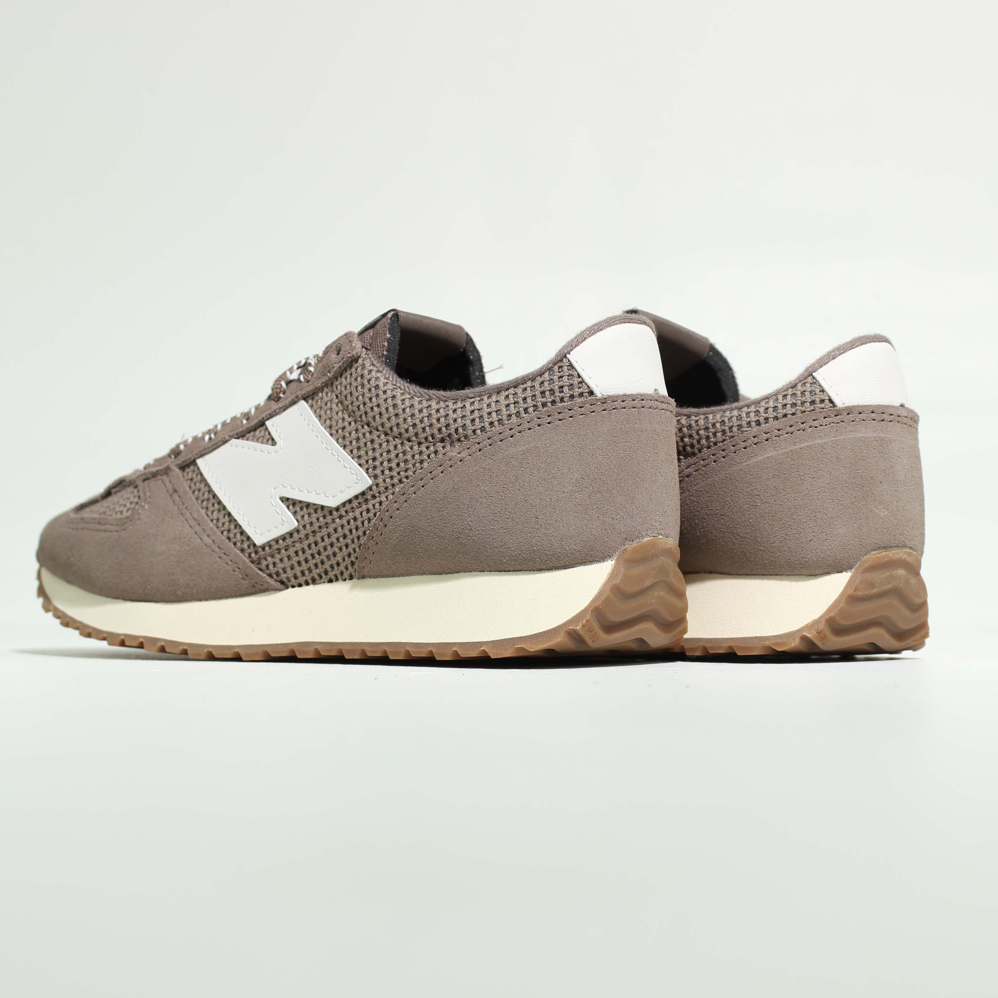 Tênis New Balance 471 Feminino Marrom