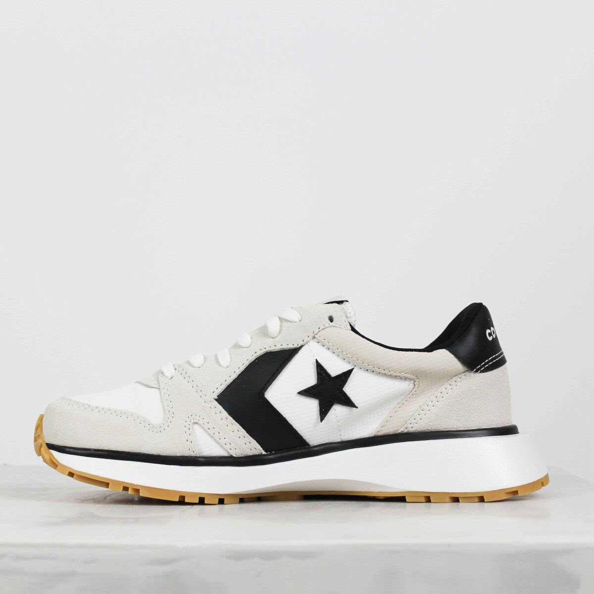 Tênis Converse Omni Trainer Egret Vintage White Black