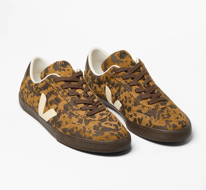 Tênis Veja Panenka Suede Camel Wild Country