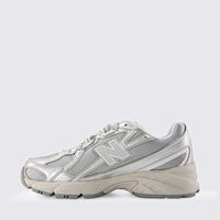 Tênis New Balance 740 Prata