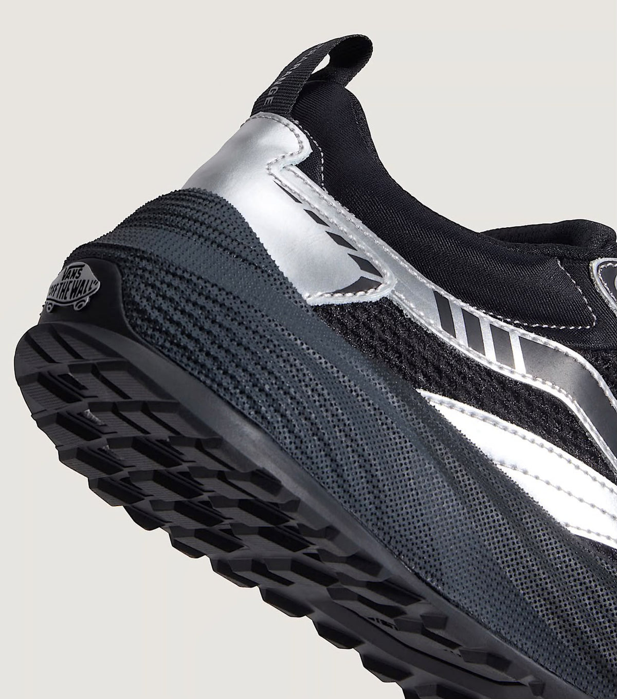 Tenis Vans Ultrarange Neo 2.0 Metallic Black