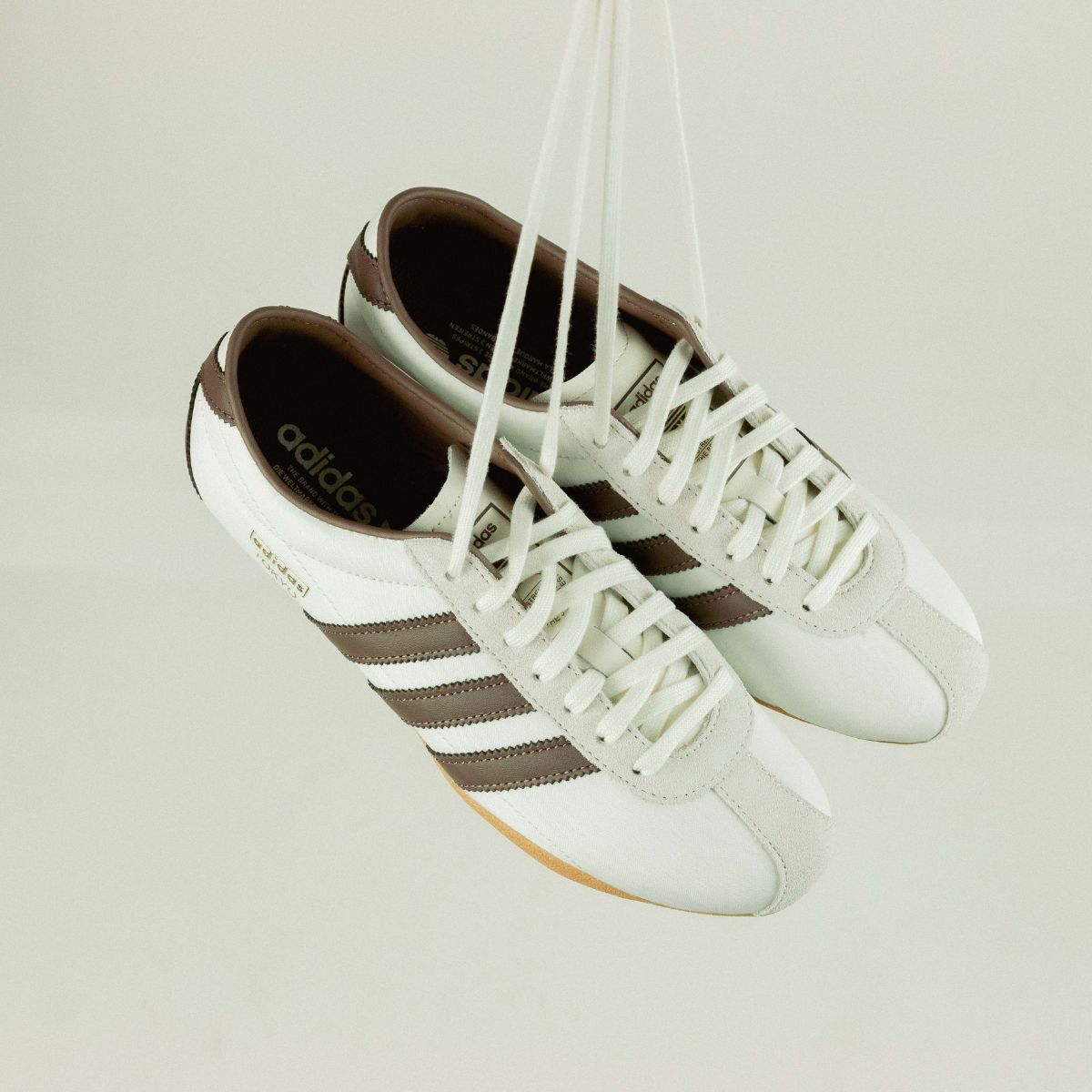 Tênis Adidas Tokyo Off White Earth Strata