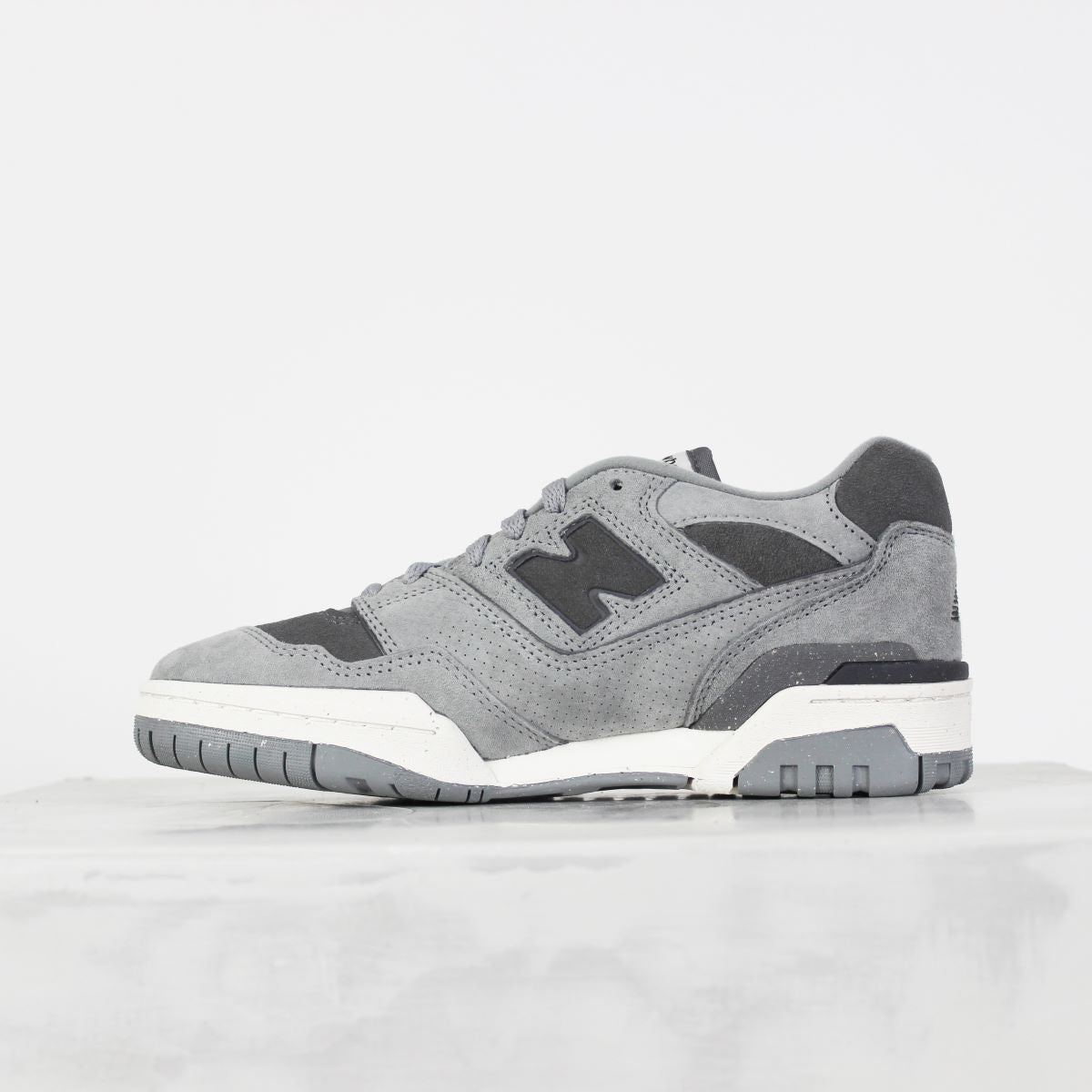 Tênis New Balance 550 Team Away Grey