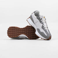 Tênis New Balance 327v1 Cinza Metalic Gold