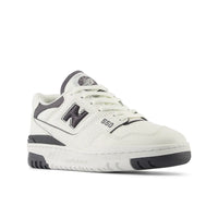 Tênis New Balance 550 Off White Black