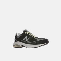 Tenis Nb 2010 Unisex Preto e Cinza