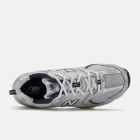 TENIS NB 530 MASCULINO PRATA E AZUL MARINHO