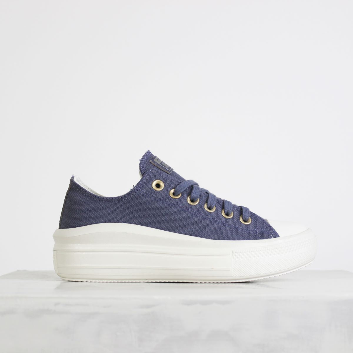 TENIS CHUCK TAYLOR ALL STAR MOVE ROXO