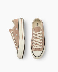 Tênis Converse Chuck 70 Seasonal Suede Cano Baixo Bege
