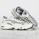 Tênis New Balance M1000 Unisex Bege Cinza Claro