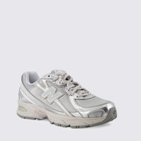 Tênis New Balance 740 Prata
