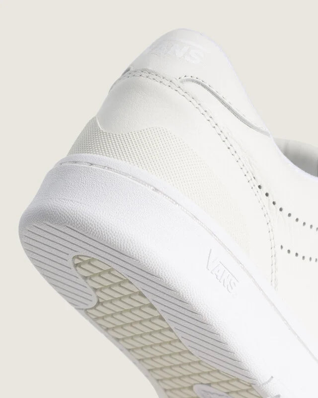 Tenis Vans Court Low Marshmallow