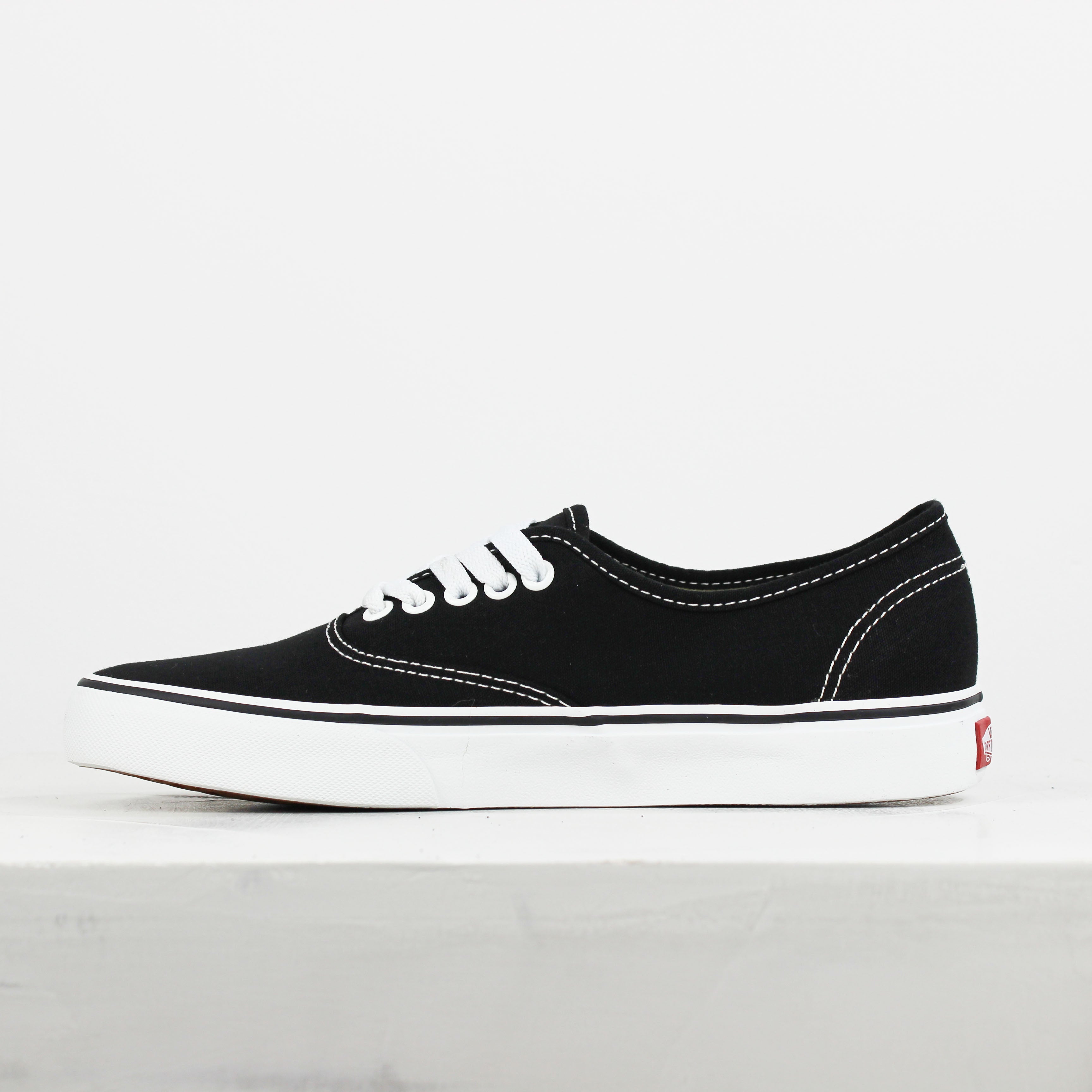 Tênis Vans Authentic Black White