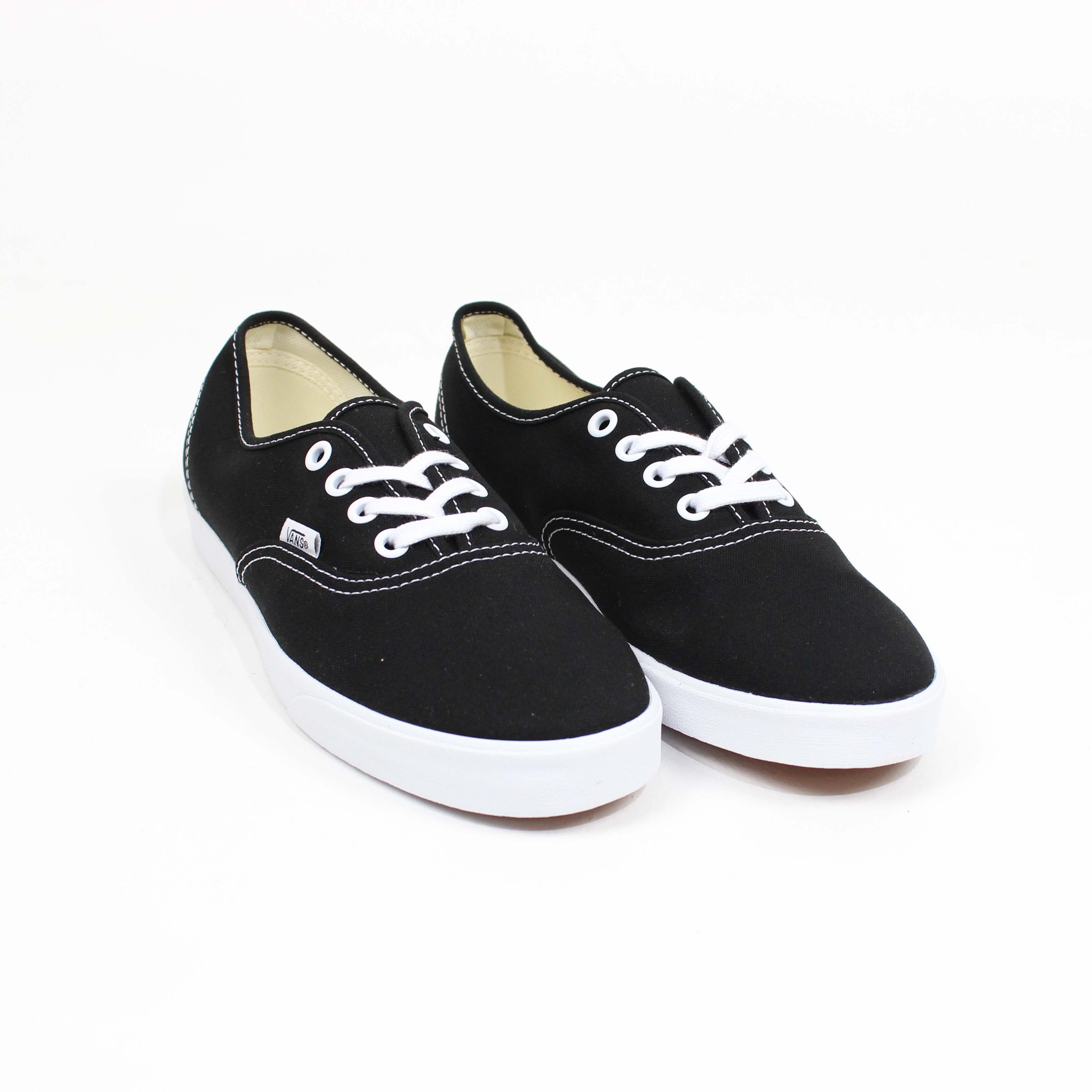 Tênis Vans Authentic Lowpro Black White