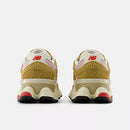 Tênis New Balance 9060 Haze True Red