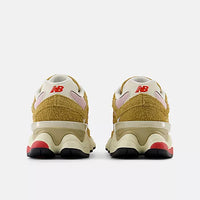 Tênis New Balance 9060 Haze True Red