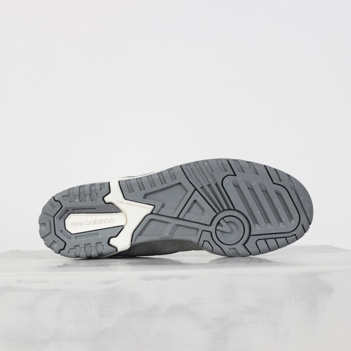 Tênis New Balance 550 Team Away Grey