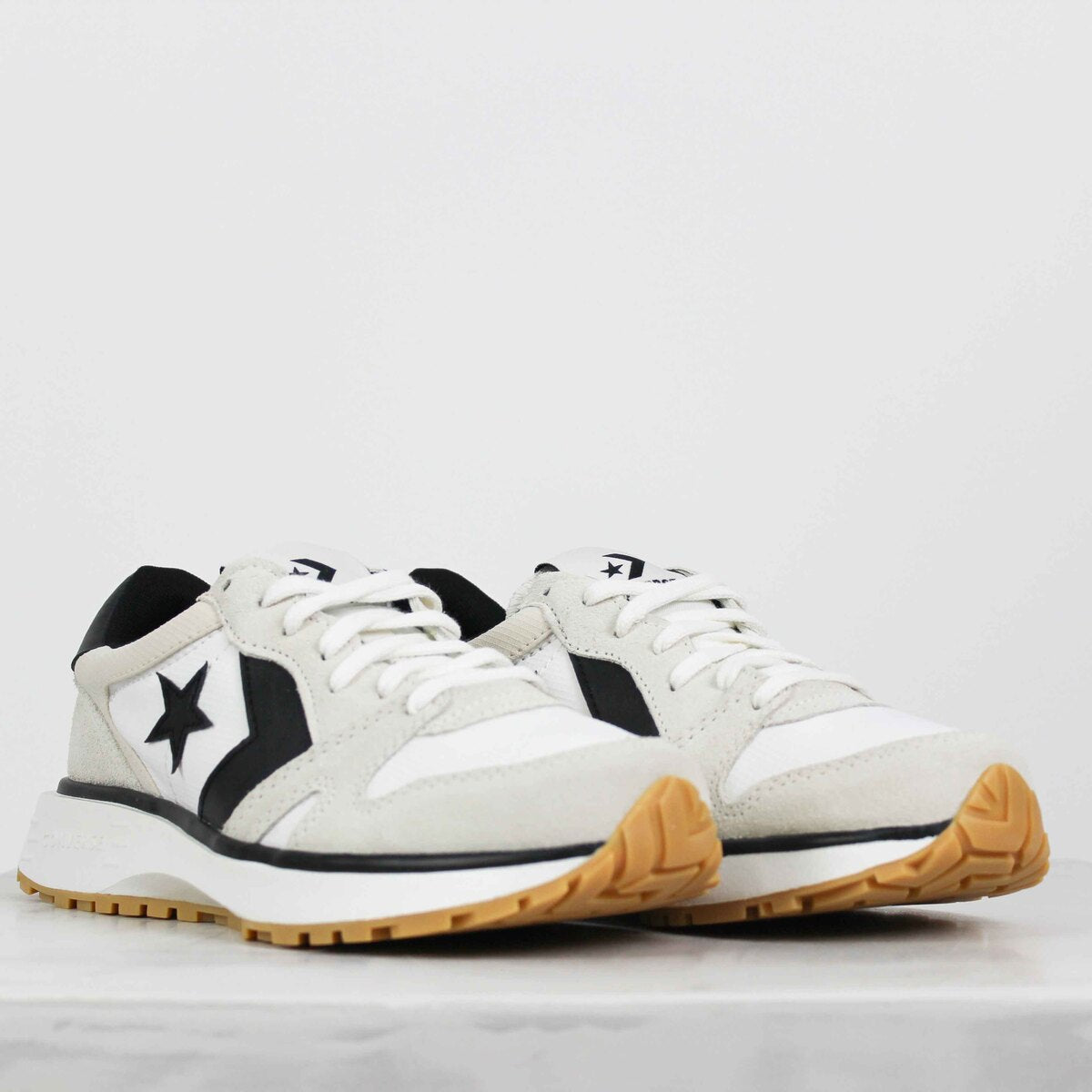 Tênis Converse Omni Trainer Egret Vintage White Black