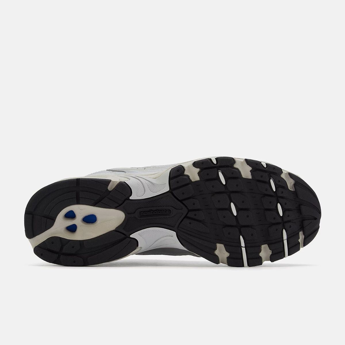 TENIS NB 530 MASCULINO PRATA E AZUL MARINHO