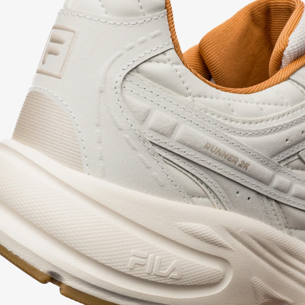 Tenis Fila Runner 2K SE Feminino Branco Bege Caramelo Escuro