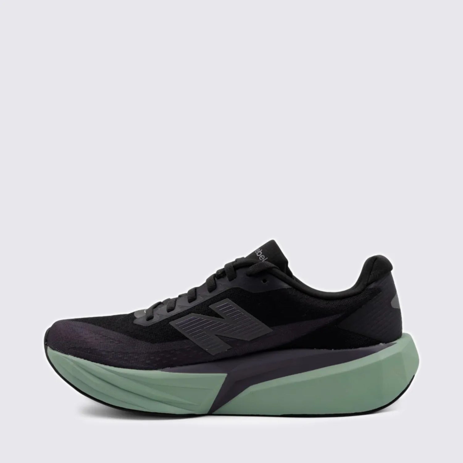 Tênis New Balance FuelCell Rebel V5 Preto Verde Claro