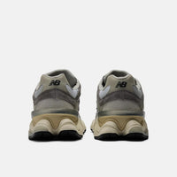 Tênis New Balance 9060 Cinza