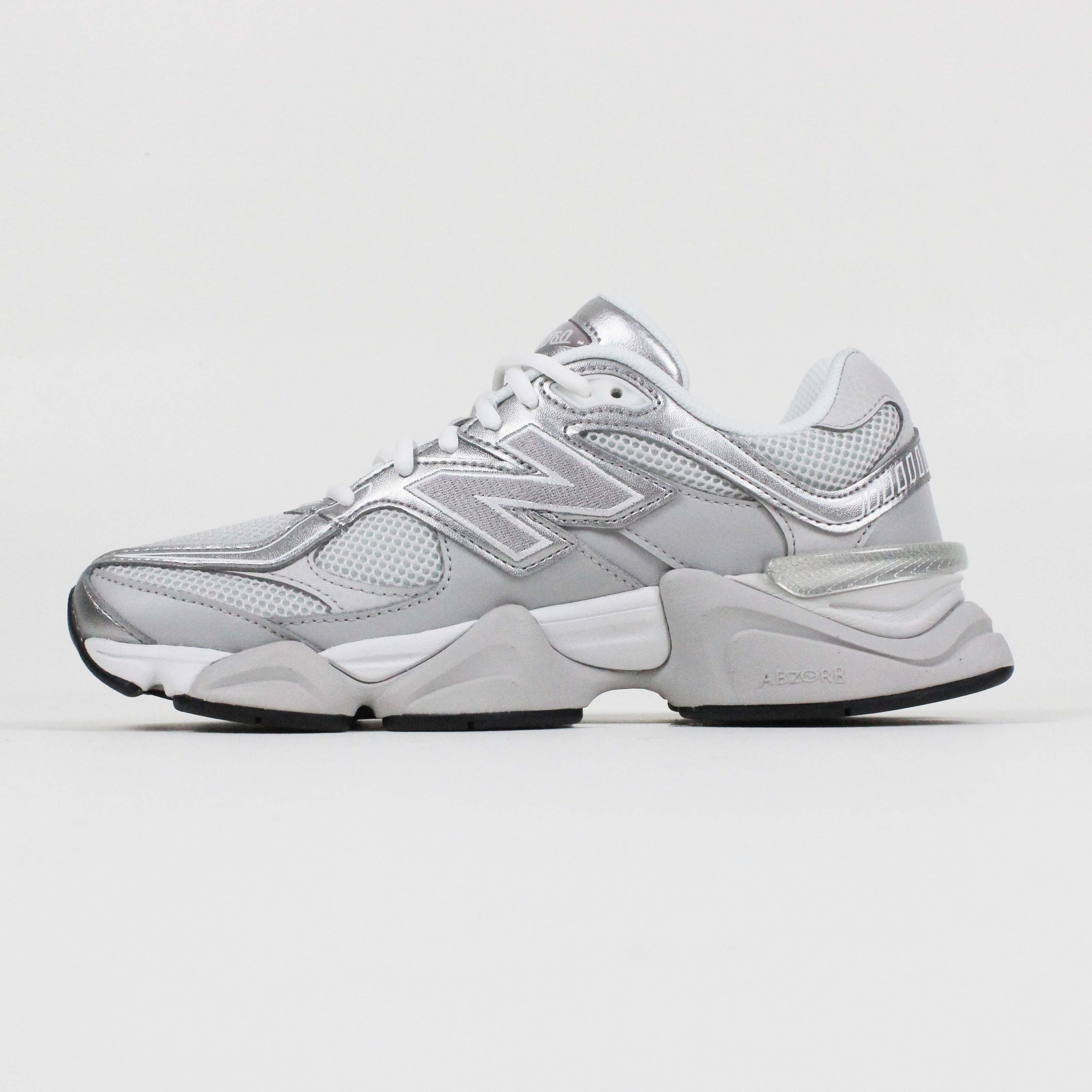 Tênis New Balance 9060 Cinza Metalic Gold