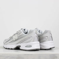 Tênis New Balance 740 Cinza