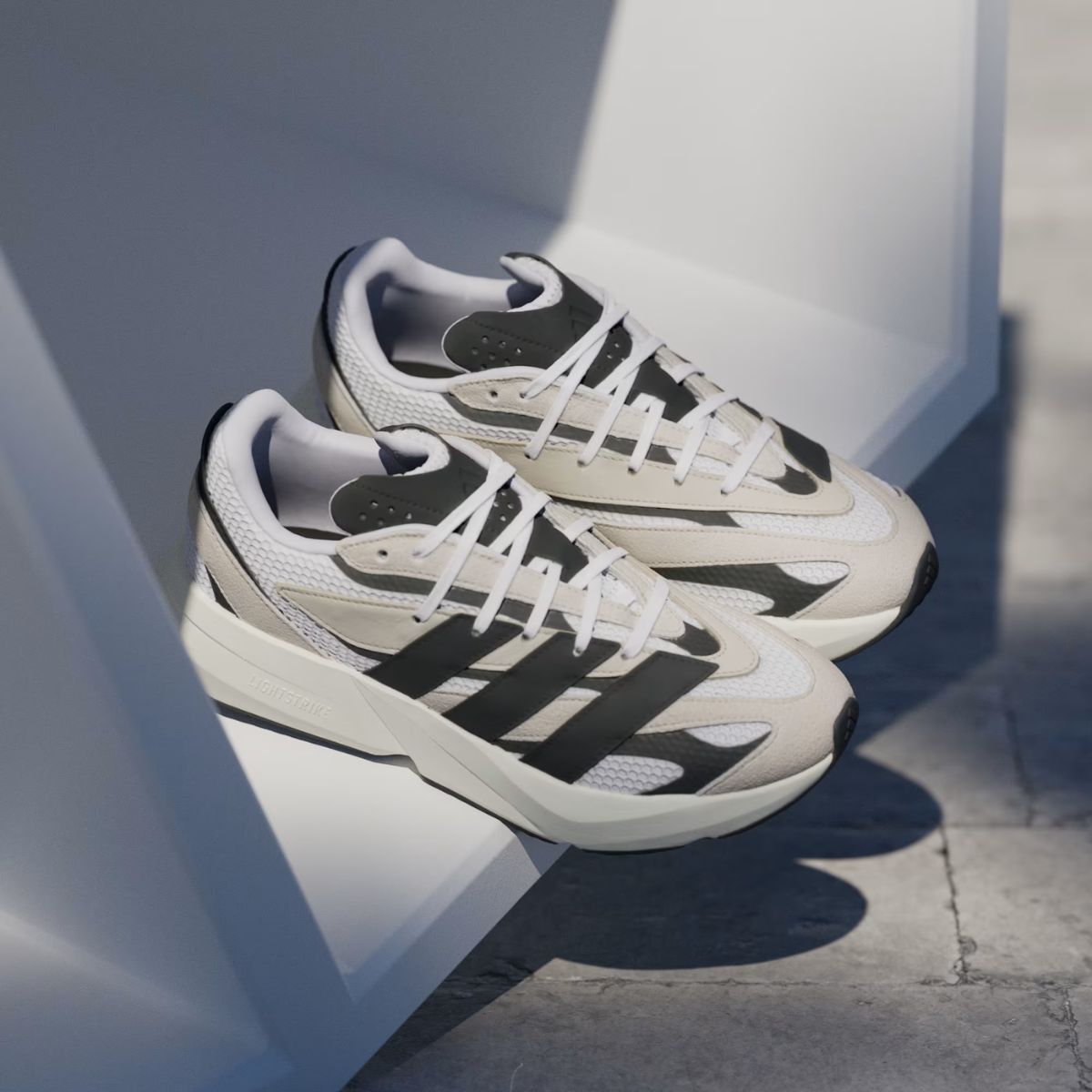 Tênis Adidas Lightblaze Alumina Core Black Marrom