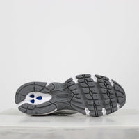 Tênis New Balance 740 Cinza