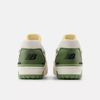 Tênis New Balance 550 Bege Claro Verde