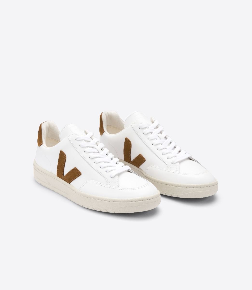 TENIS VEJA V-12 LEATHER EXTRA WHITE CAMEL