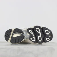 Tênis New Balance M1000 Unisex Bege Cinza Claro