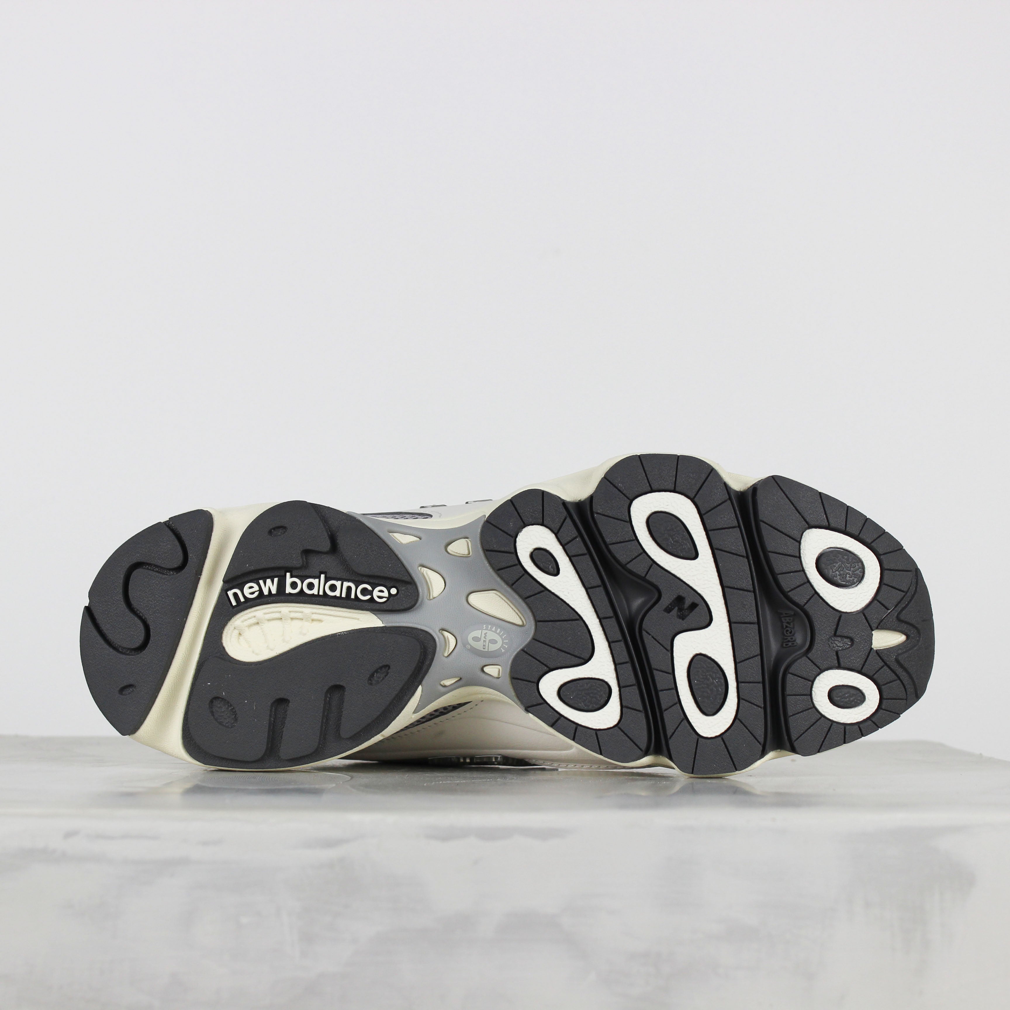 Tênis New Balance M1000 Unisex Bege Cinza Claro