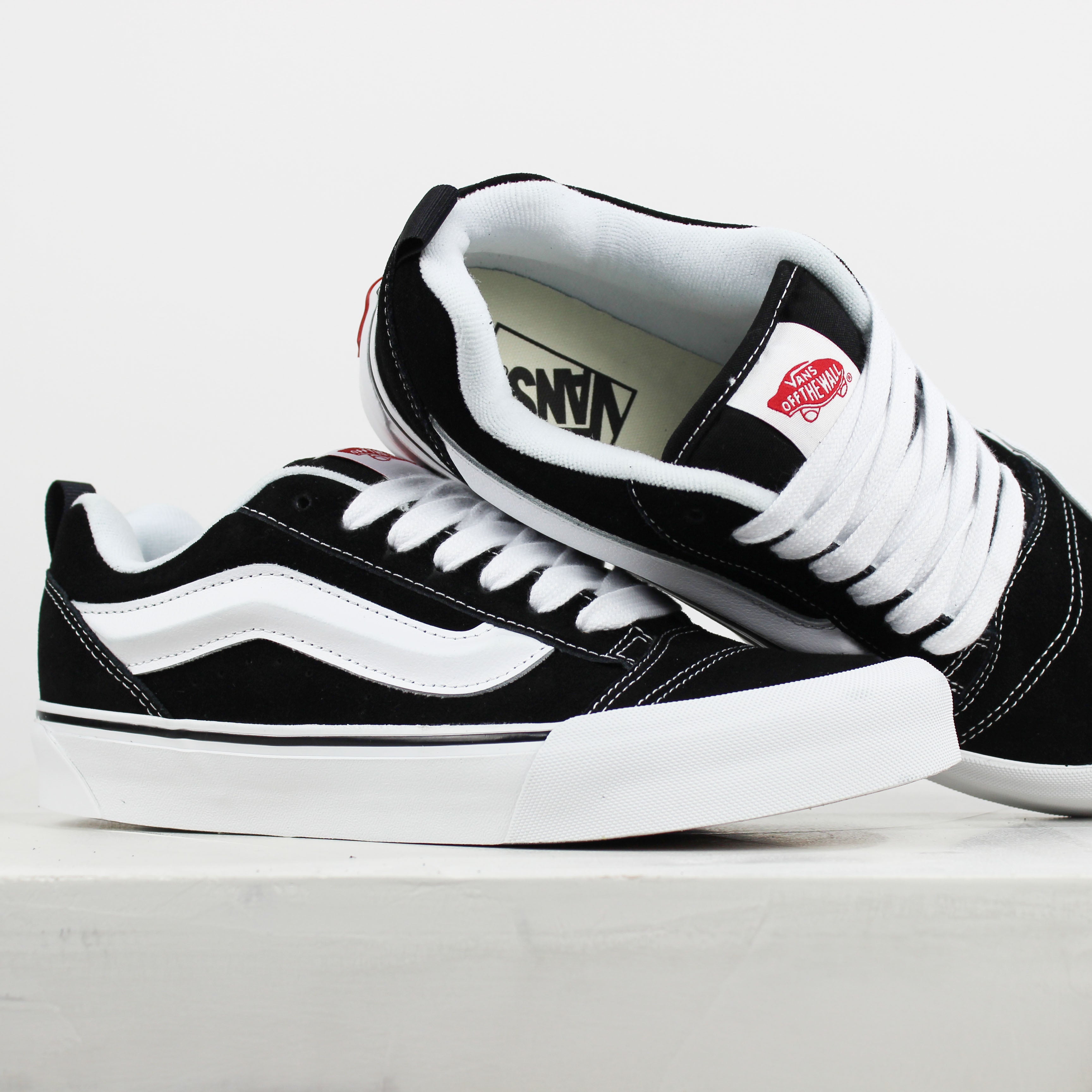 Tênis Vans Knu Skool Black True White