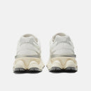 Tênis New Balance 9060 Branco Prata