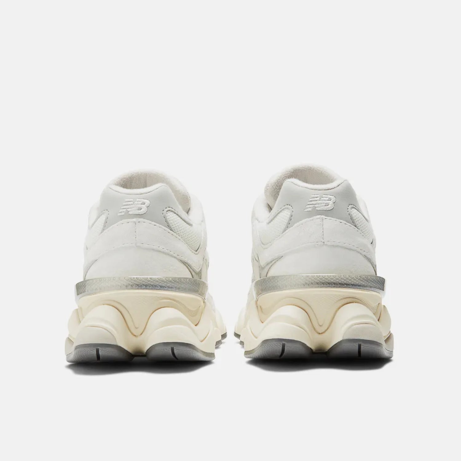 Tênis New Balance 9060 Branco Prata